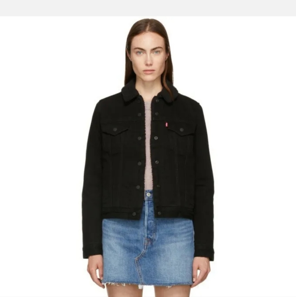 Levi's Women's Original Sherpa Trucker Large Soft Ultra Black